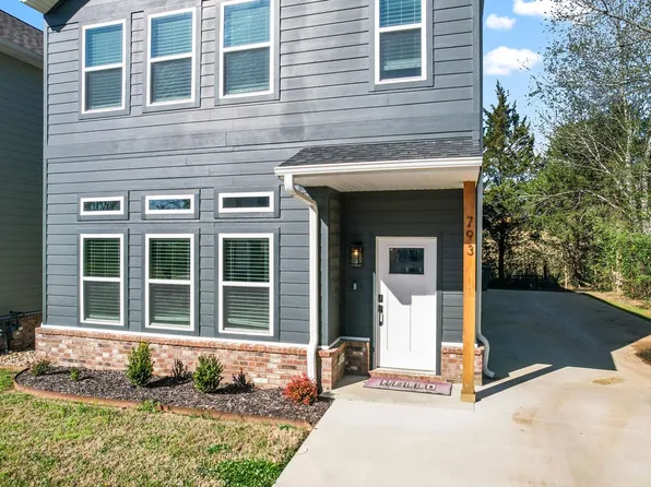 793 S Jagger Ln, Fayetteville, AR 72701