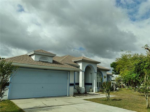 4th image of 2618 Hawthorne Ln