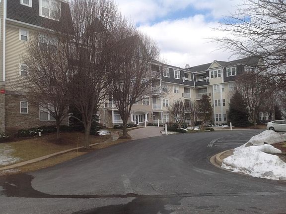 4th image of 2520 Waterside Dr Unit 210