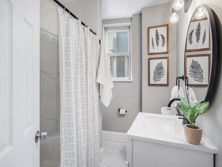 2817 Winchester St — Photo 16