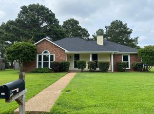 201 Pine Pl, Madison, MS 39110