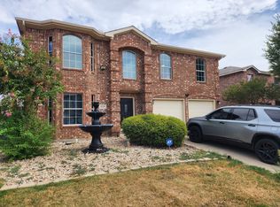 8220 Three Bars Dr, Fort Worth, TX 76179