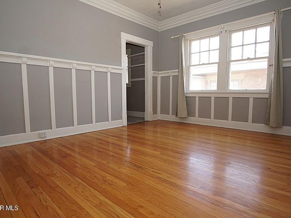 4th image of 2731 Aurora Ave