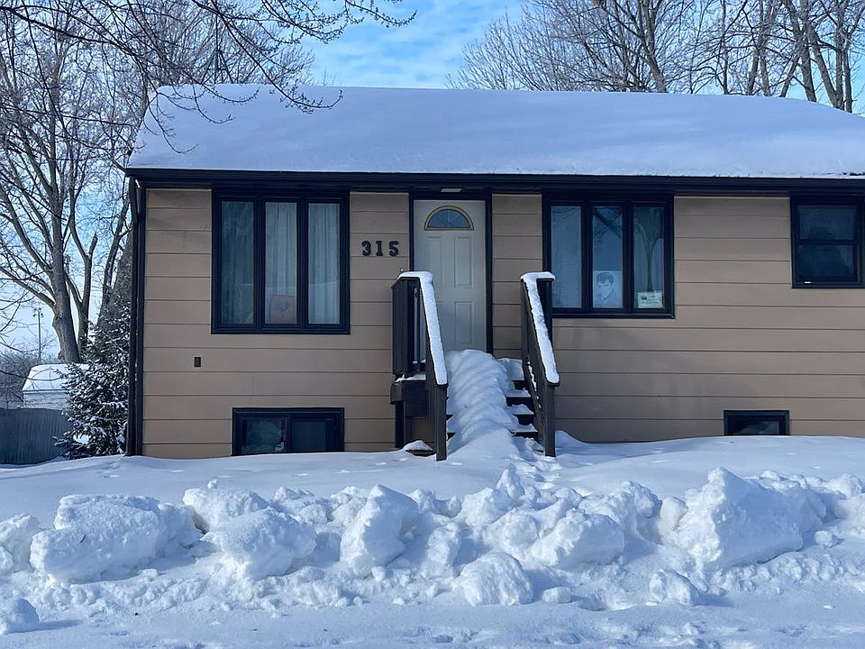 1st image of 315 3rd Ave NE
