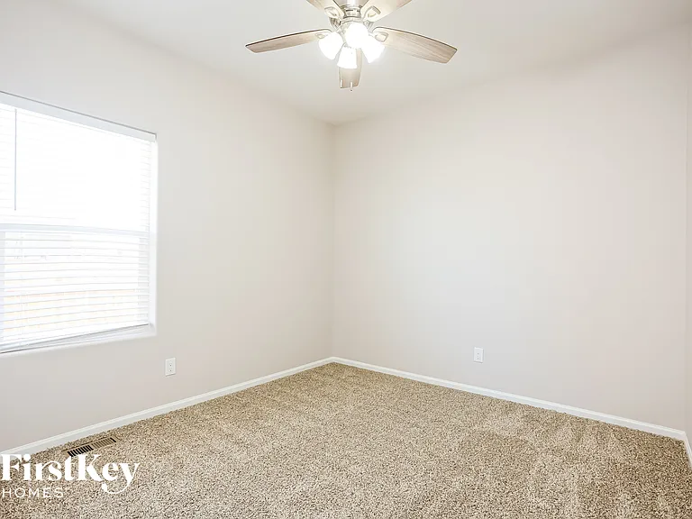 6719 Liberator Trl — Photo 12
