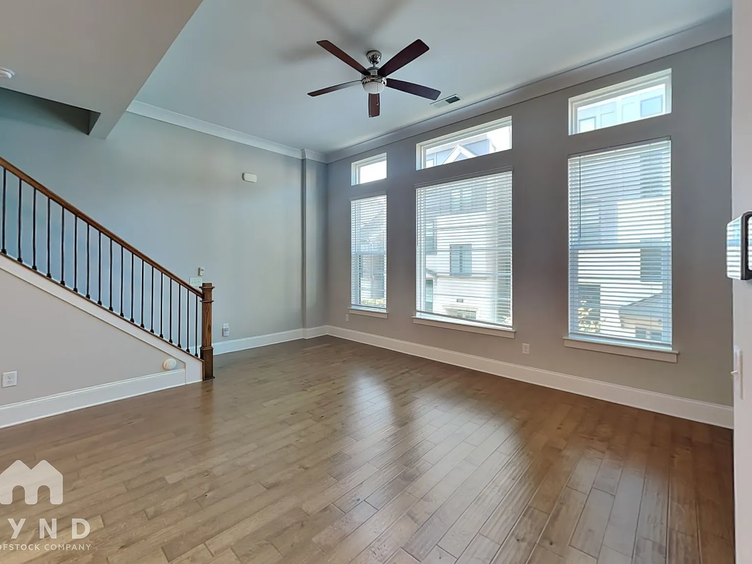 3 bed, 3.0 bath, 2074 sqft, $3,695 — Photo 2