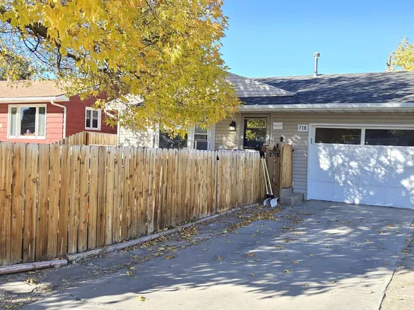 718 Amoretti St, Thermopolis, WY 82443