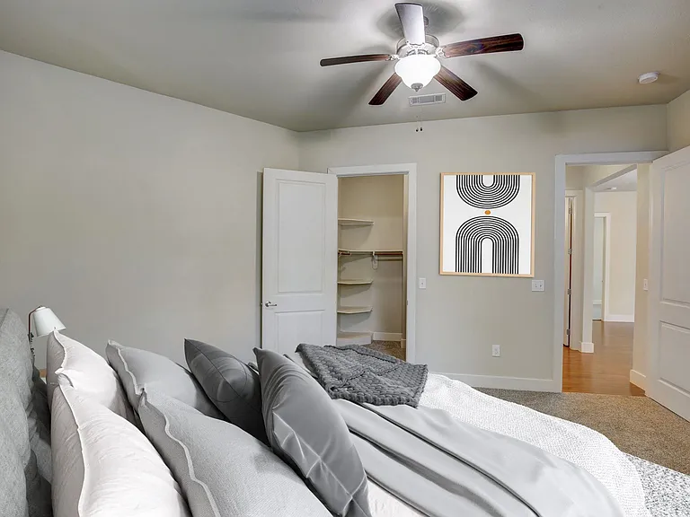 The Belvedere at Springwoods Village Apartments — Photo 8