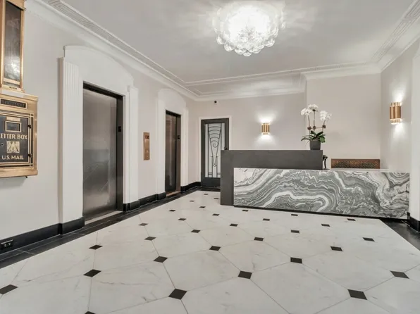 56 7th Avenue image 5 of 12