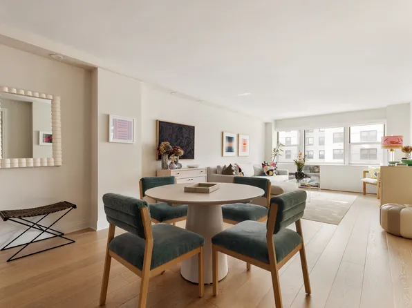 39 Gramercy Park North image 4 of 7