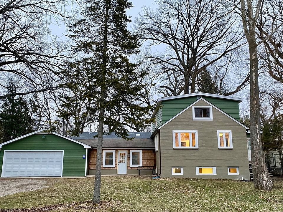 1st image of 40913 N Champaign Dr