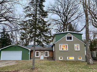 40913 N Champaign Dr, Antioch, IL 60002