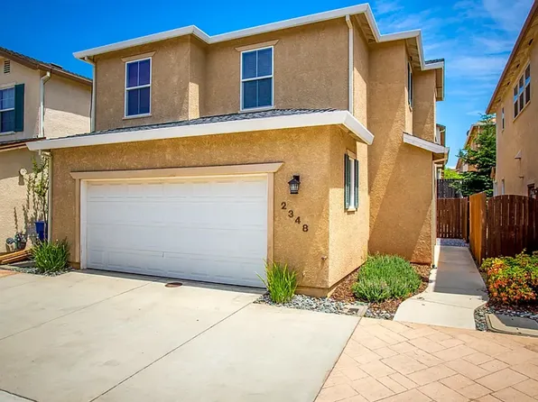 2348 La Villa Way, Redding, CA 96003