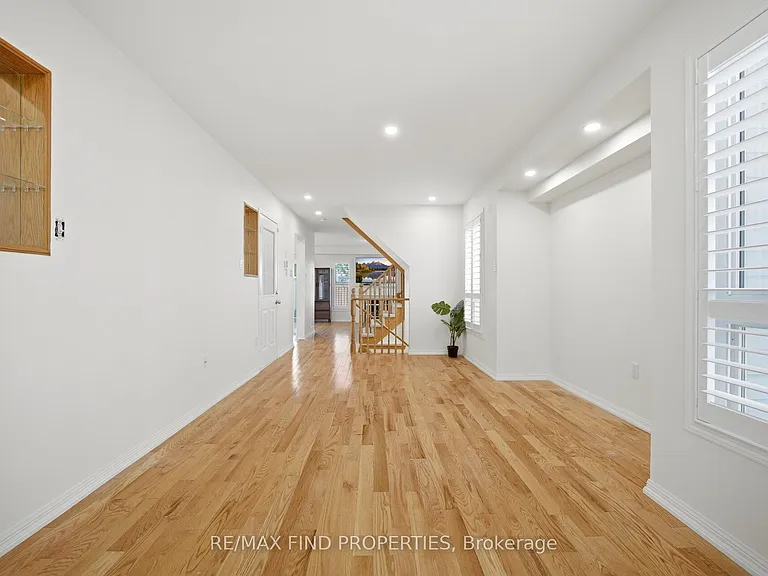 75 Harris Blvd — Photo 6
