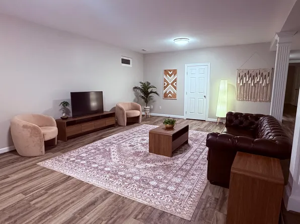 13105 Lou Alice Way, Herndon, VA 20171