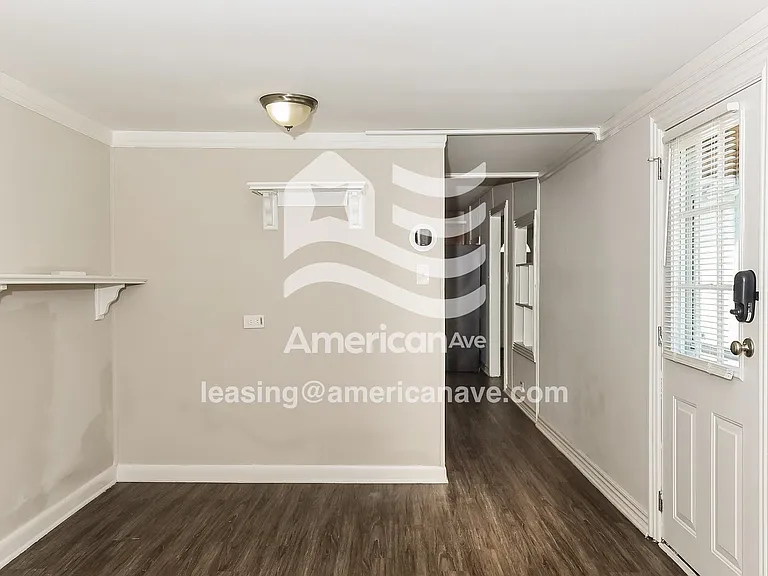 37636_003_wm_-_living_room_13028033.jpg