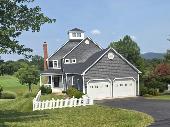75 Milestone Ln, Penhook, VA 24137