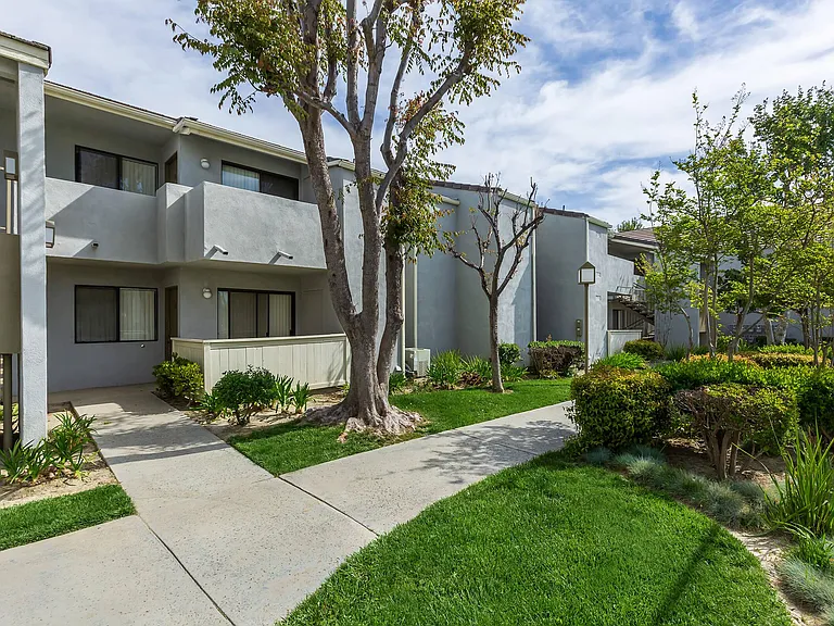 Palm Court Apartment Homes — Photo 17