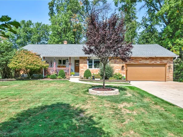 4838 Maple Ln, North Royalton, OH 44133