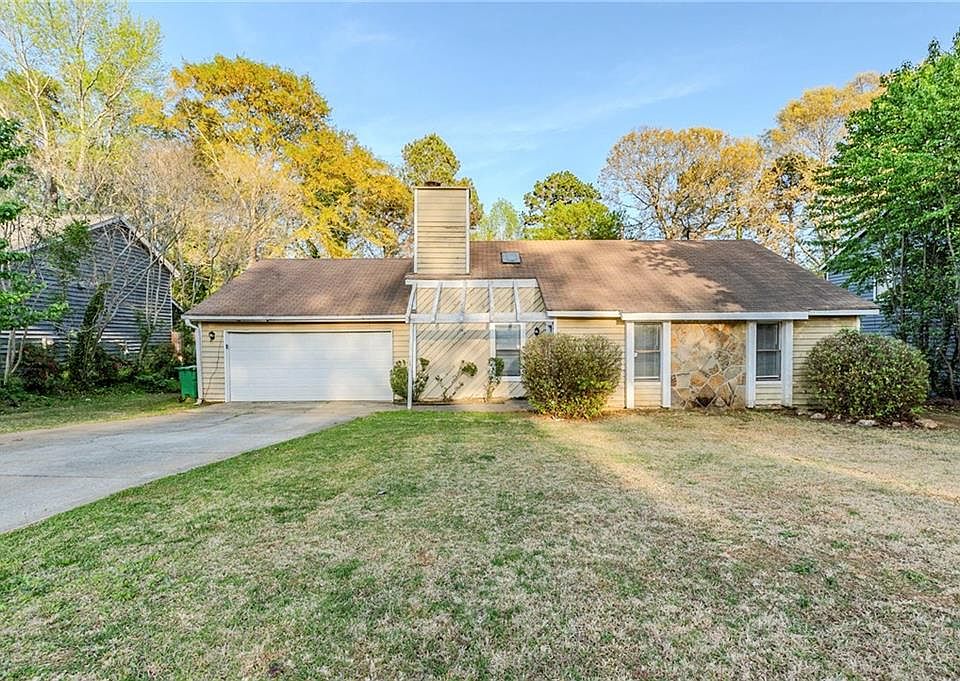 1st image of 870 Chapman Cir