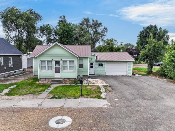 326 Arthur St, American Falls, ID 83211