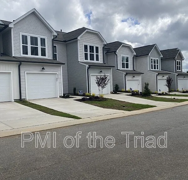 4006 Beckton Trl — Photo 31