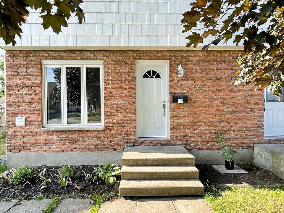 1st image of 162 Sutton Pl