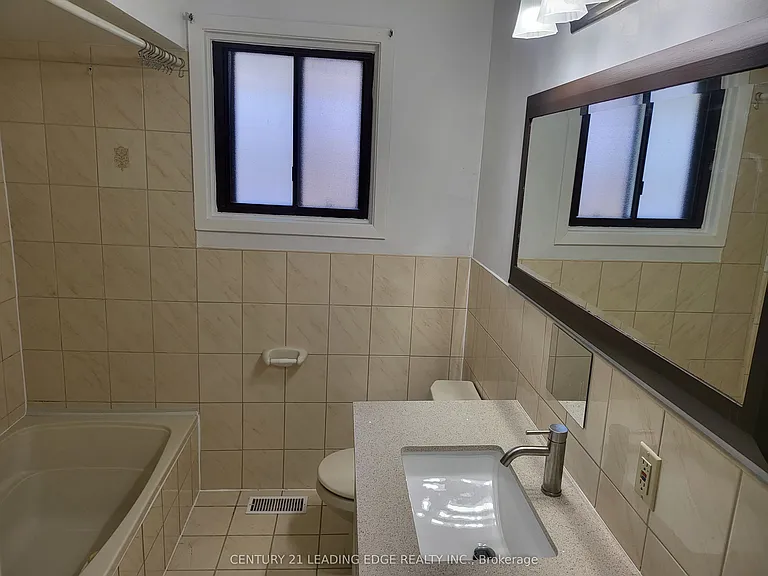168 Meadowvale Rd #MAIN FLOOR — Photo 15
