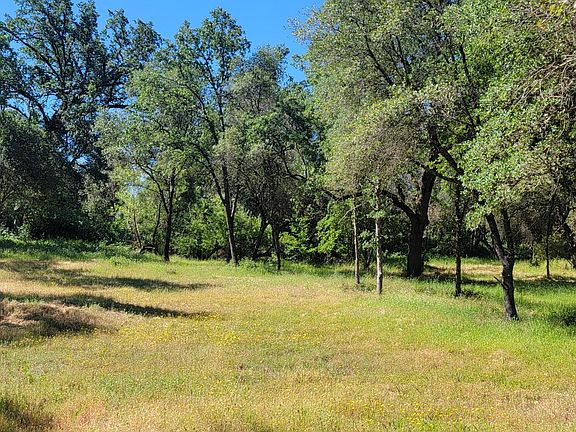 2nd image of Acres 3 Angel Ln
