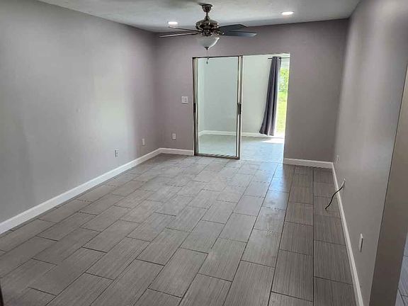 4th image of 923-925 SE 23rd Pl
