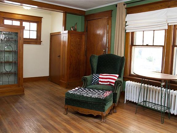 5th image of 58 Stillwell Ave