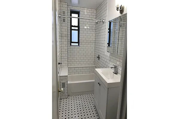 Sold by Warburg | media 6