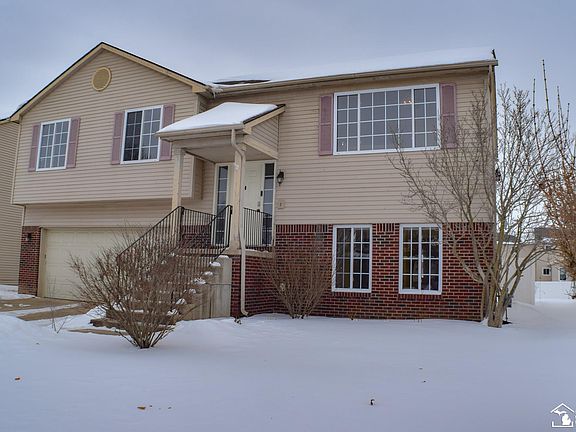 2nd image of 232 Dundee Ridge Dr