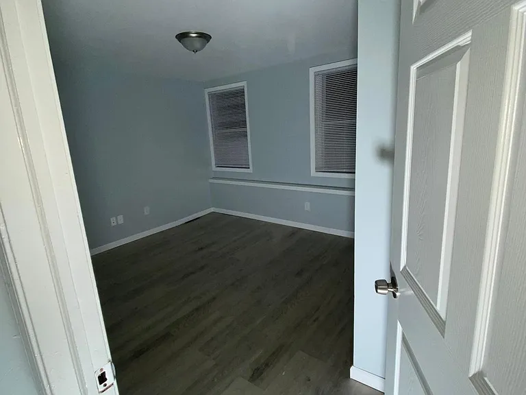 1140 Wolf St #3 — Photo 2