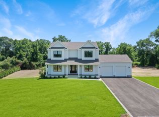 50 Stanley Rd, Mattituck, NY 11952