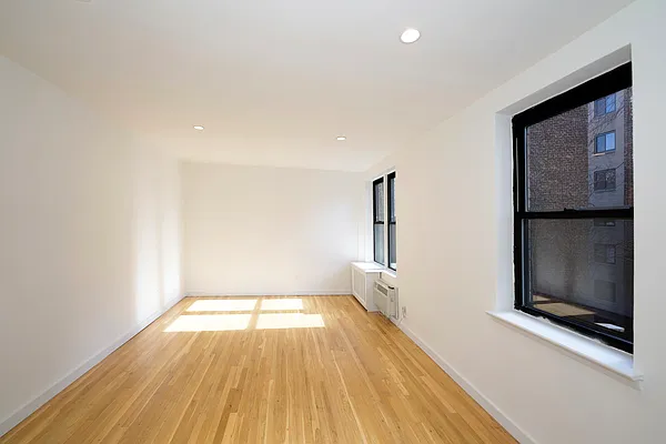 Rented by Buchbinder & Warren | media 8