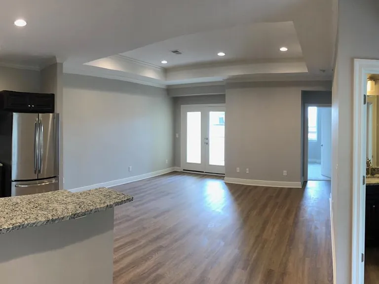5026 Grand Ave — Photo 3