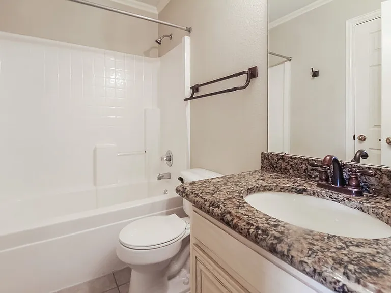 1 Charleston Ct — Photo 15
