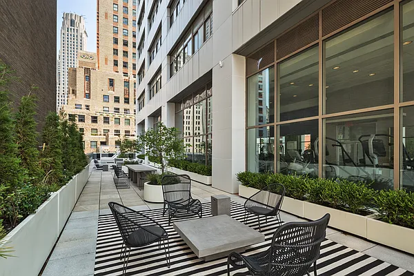 Rented by MOTION New York | media 32