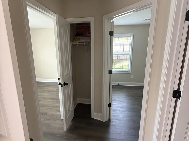 108 Ellington Ct — Photo 7