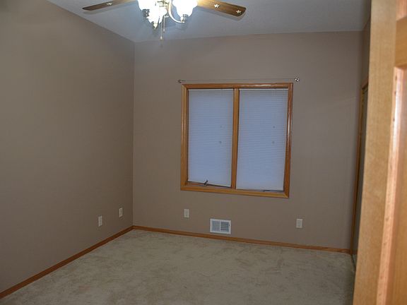 5th image of 10844 Nord Ave S