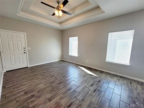 4th image of 1403 Rosemary Dr #2