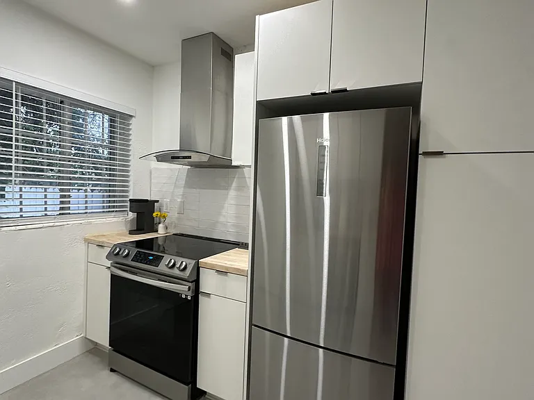 7520 NE 3rd Ave #A — Photo 5