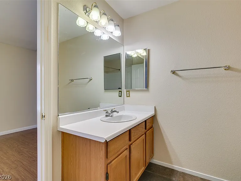 8168 W Gilmore Ave — Photo 29