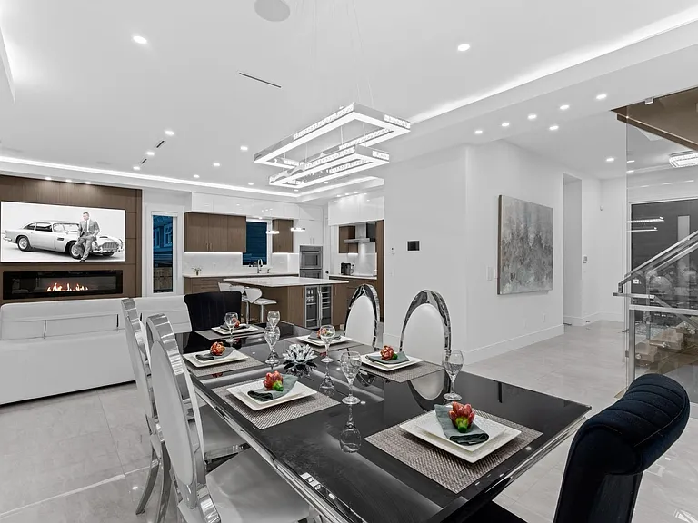 929 Canyon Blvd — Photo 3