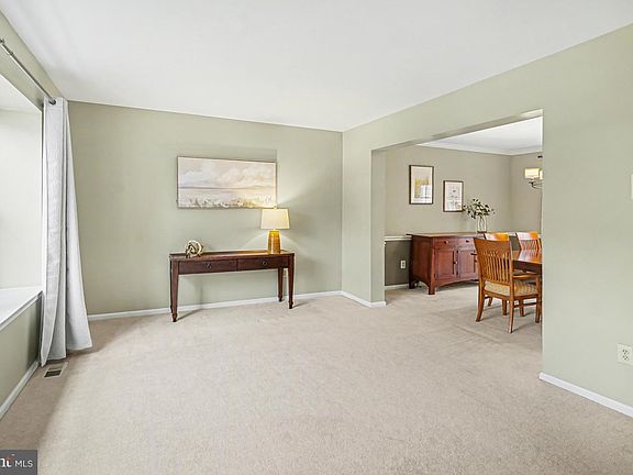 5th image of 219 Twining Rd