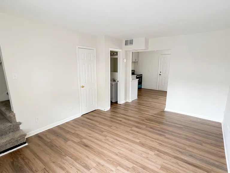 Key Street Townhomes — Photo 23