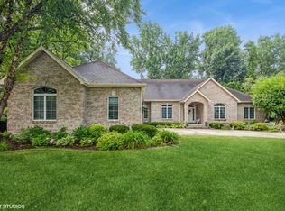 419 Wilderness Dr, Schererville, IN 46375
