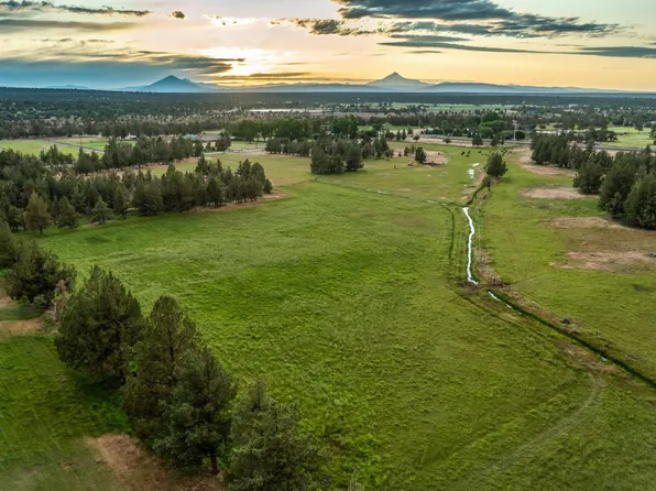 510 SW 67th St, Redmond, OR 97756