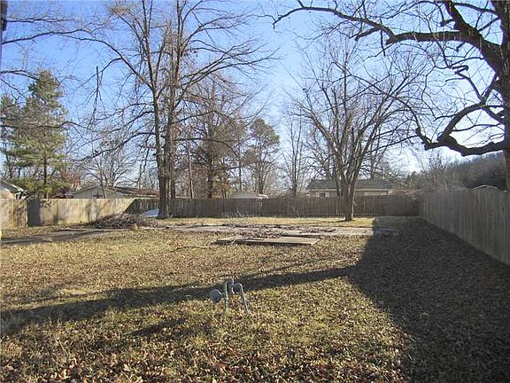 2nd image of 251 S Pollard Ave